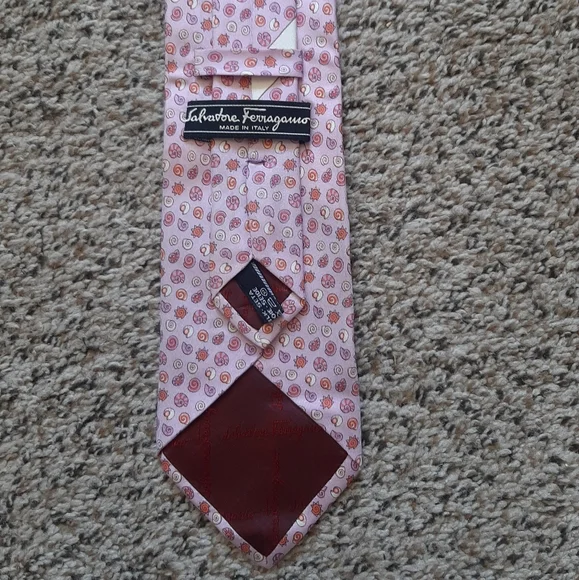 Salvatore Ferragamo Silk Tie - Pink Seashells - Made in Italy